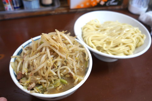 ラーメンひかり 川越市で昼の野菜つけめん 夜の豚骨魚介つけめん メシウマブログ